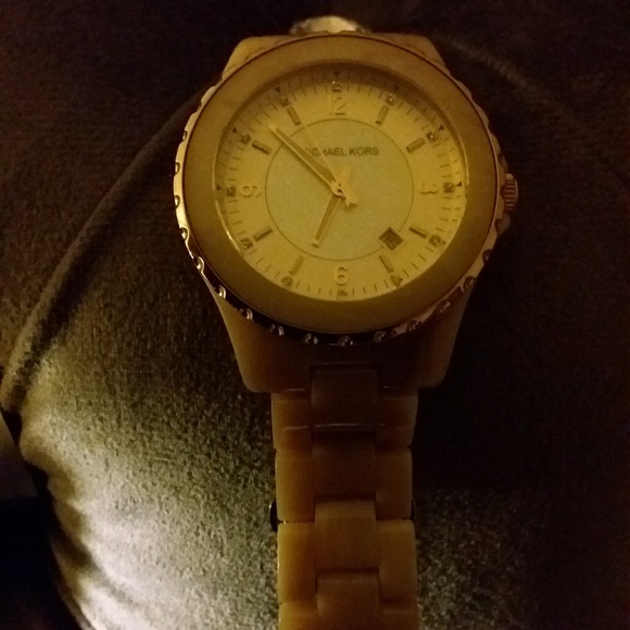 MICHAEL KORS ACRYLIC WATCH  - MK5299 - Picture 3 of 3